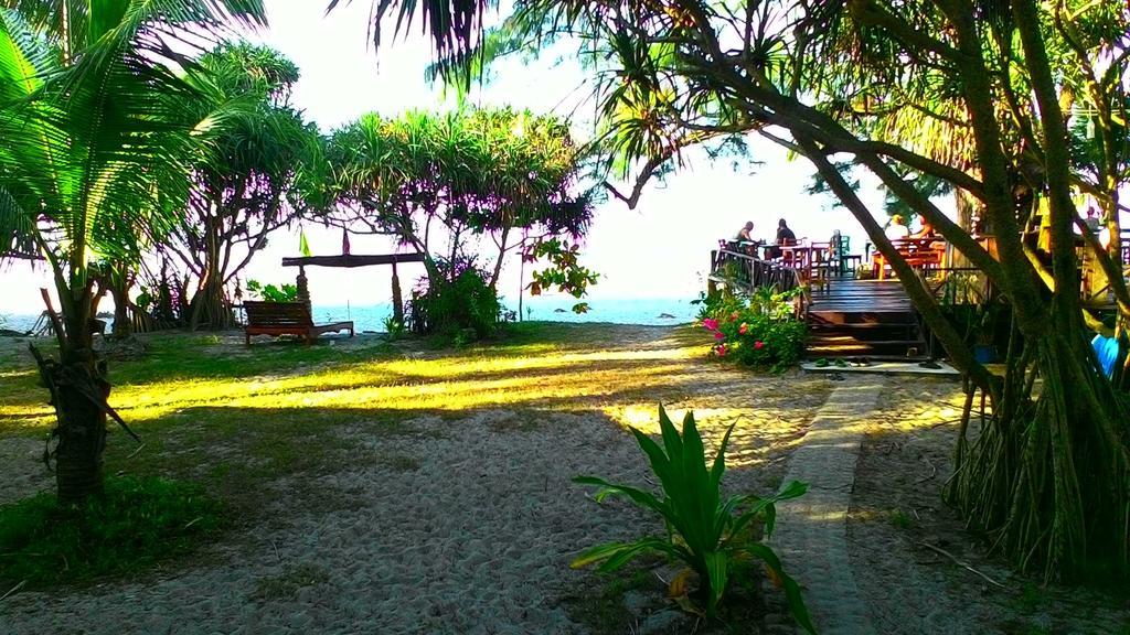 Hornbill Hut Hotel Koh Phayam Exterior foto